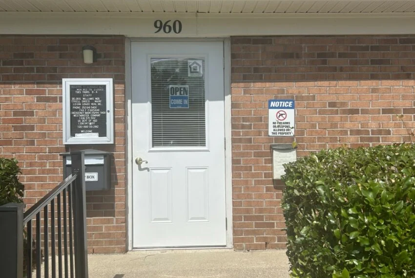 Image of Elmhurst Apartments (2)