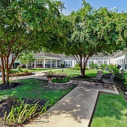 Image of Oaks at Greenwood (2)