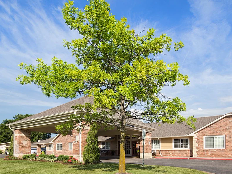 Park West Plaza Exterior