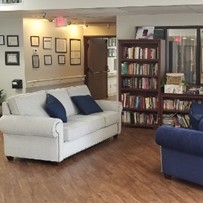 Seating area & library