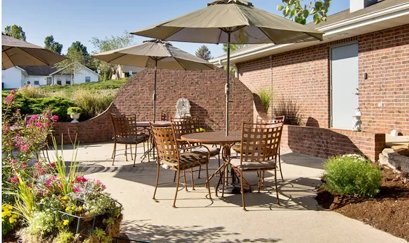 Image of Ravenwood Senior Living (3)