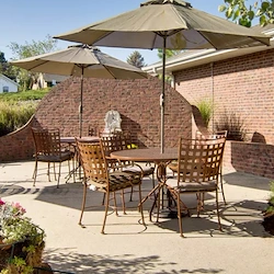 Image of Ravenwood Senior Living (3)