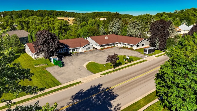 Image of Autumn Oaks (1)