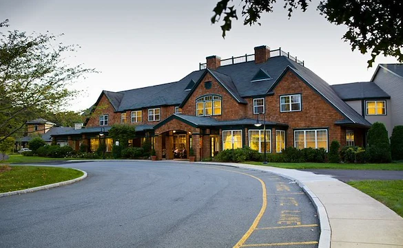 Image of Autumn Glen at Dartmouth (1)