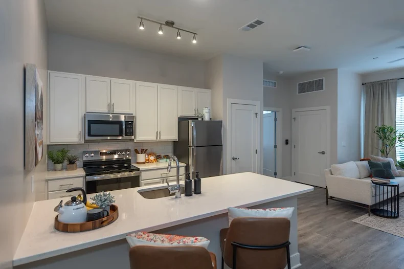 Acclaim at Greenbrier, senior living community offering active adult and independent living in Chesapeake, VA, bright and modern apartment interior