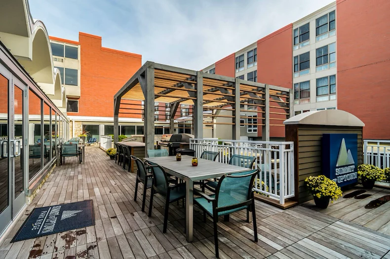 Image of Summit of Uptown (5)