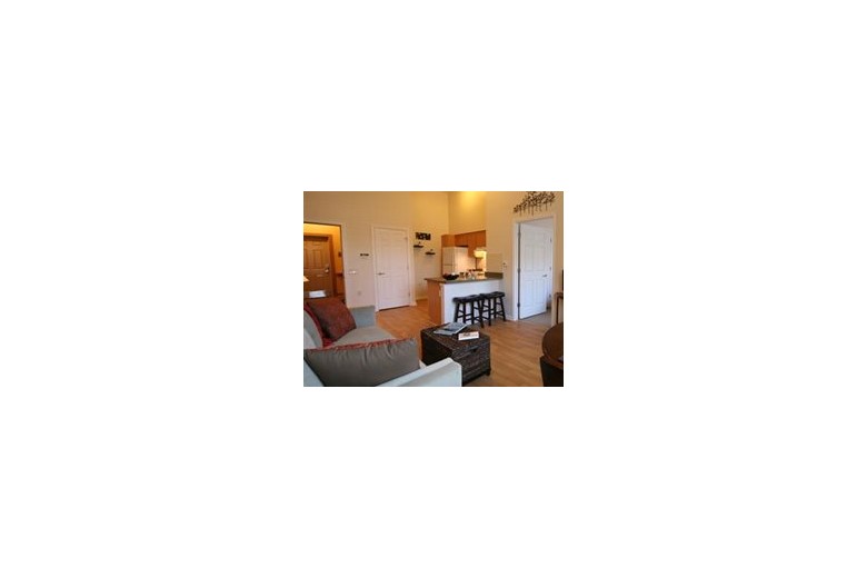 Image of Senior Living at Cambridge Heights (8)