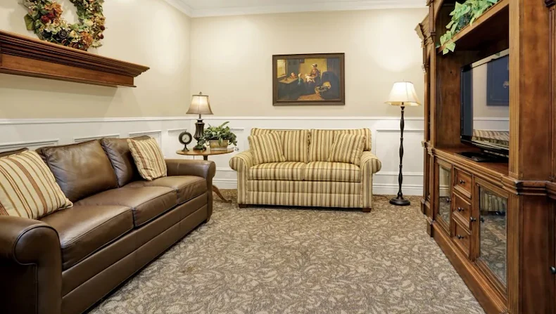 Image of Highland Glen (6)