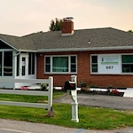 Image of Pine Manor Home (1)