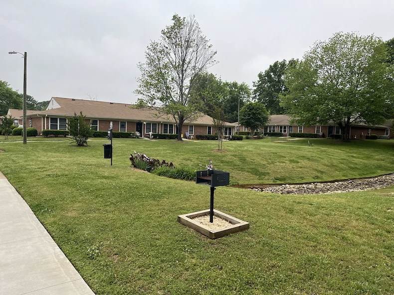 Image of Miller Oaks Apartments (4)