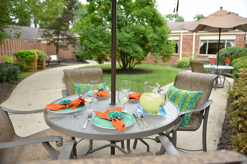 Image of Laurels Of Worthington (8)