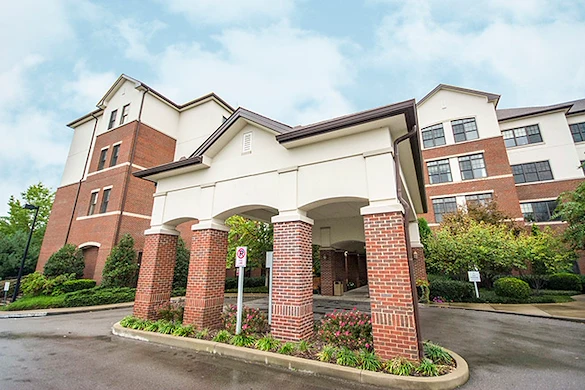 Brookdale Green Hills Cumberland senior living community offering assisted living, memory care, and respite care in Nashville, TN, front exterior and entrance