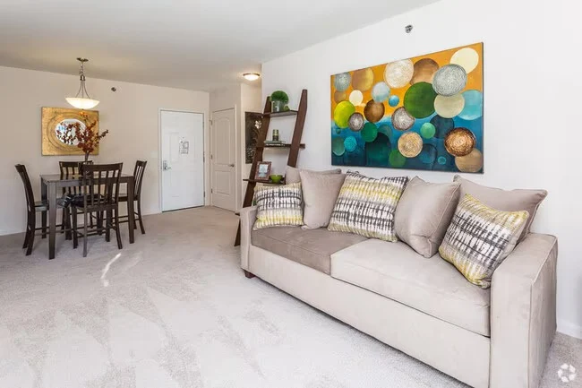 Image of Glenwood Square Senior Apartments (3)