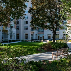 Image of The Admiral At The Lake (3)