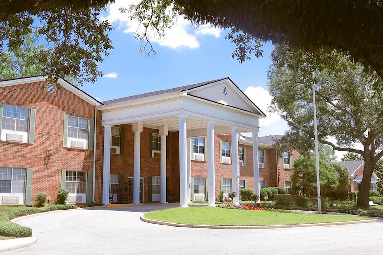Image of Gordon Oaks Senior Living (1)