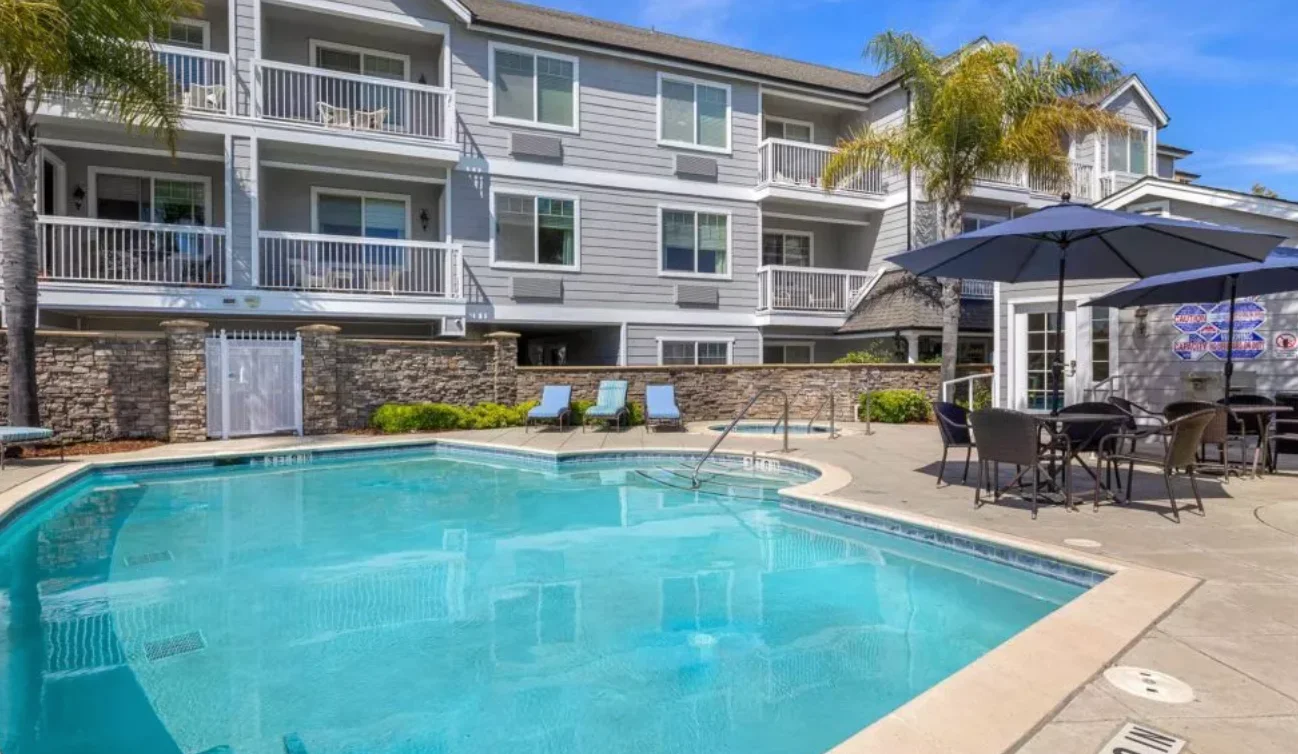 Image of Cardinal Point (3)