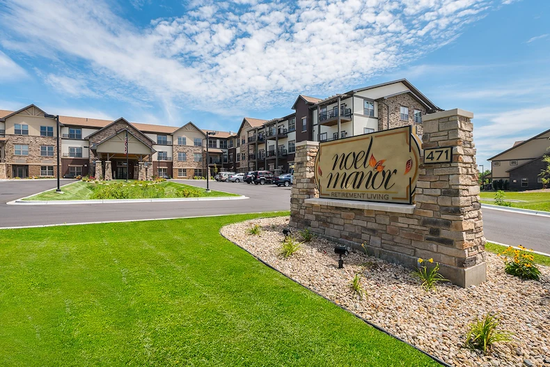 Noel Manor Retirement Living Verona, WI, exterior