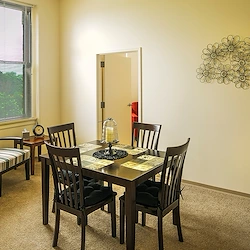 Image of Senior Suites Chicago Norwood Park (5)