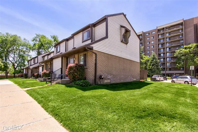 Image of Hazelcrest Place Apartments & Townhomes (5)