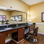 Harvester Place Senior Assisted Living Memory Care in Burr Ridge, IL beauty hair salon