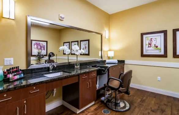 Harvester Place Senior Assisted Living Memory Care in Burr Ridge, IL beauty hair salon