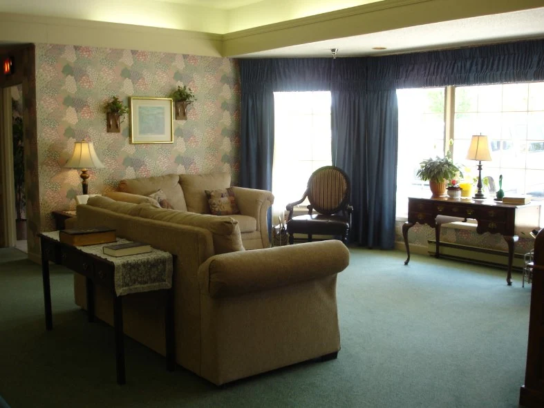 Image of Carriage Square - Assisted Living (4)