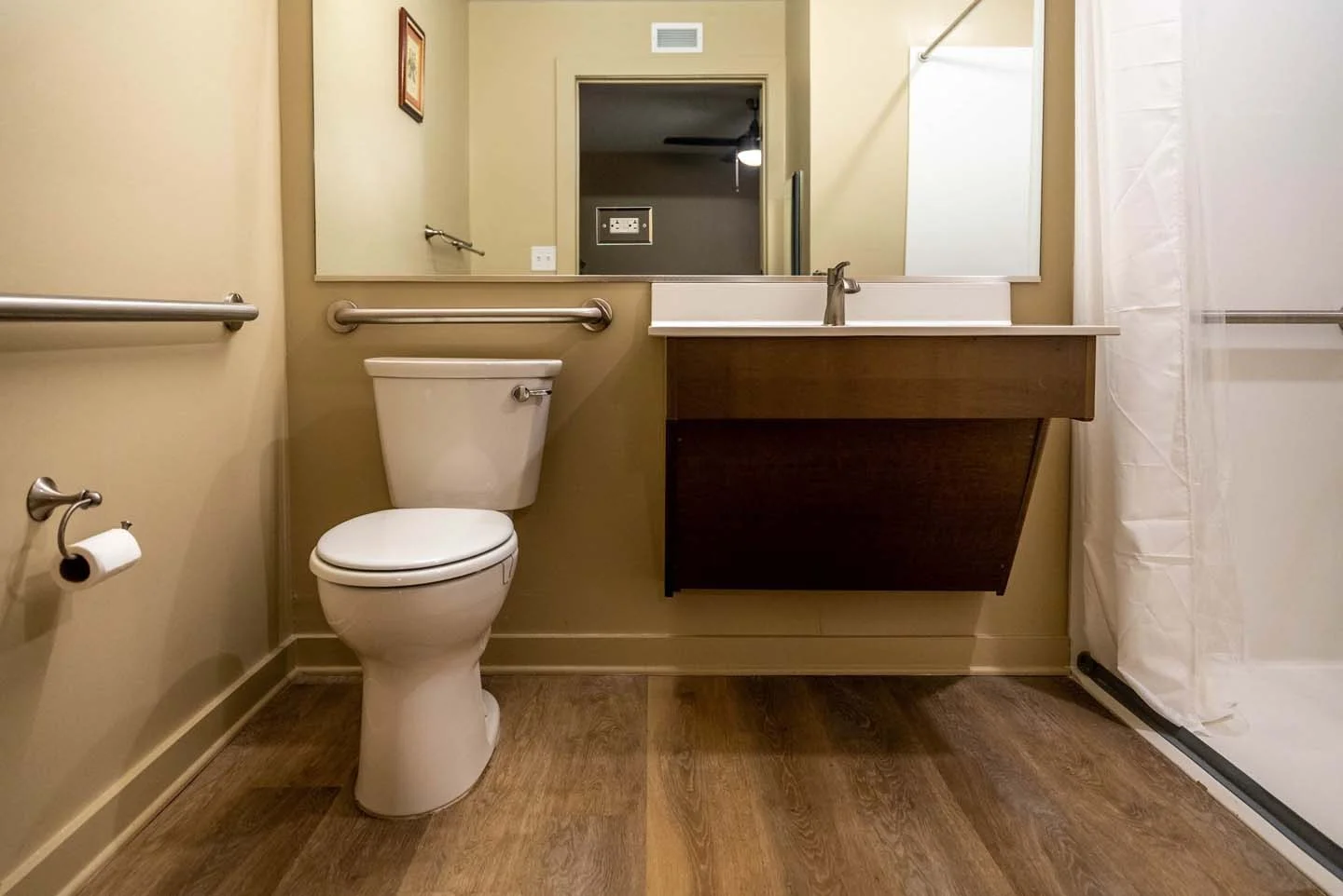 Image of John G. Felder Apts (6)