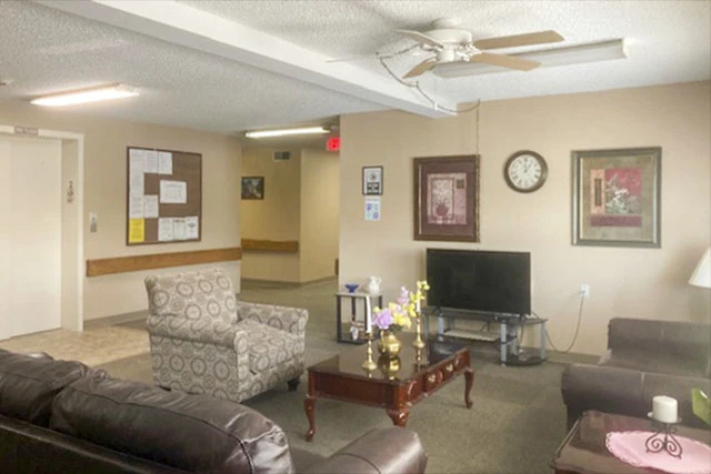 Image of Bicentennial Manor (5)