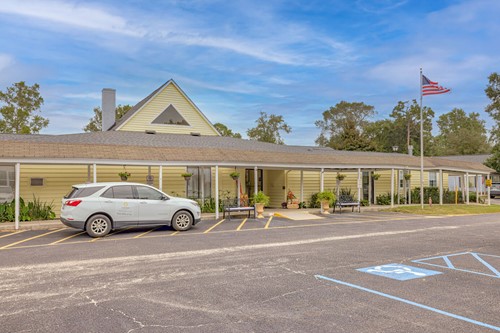 Image of Revela at Mt. Pleasant Independent Living (1)