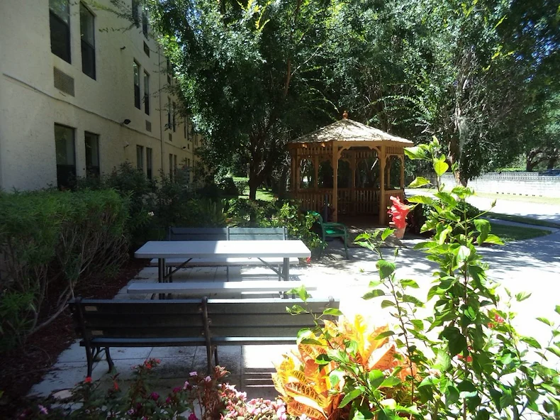 Image of Magnolia Gardens (2)