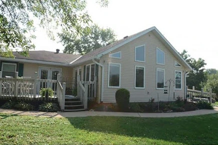 Image of Paisley Manor (1)