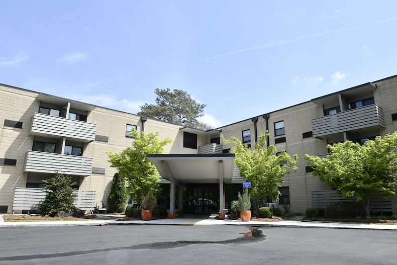 Image of John Sparks Manor (1)