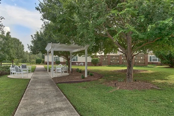 Image of Autumn Cove Retirement Community (7)