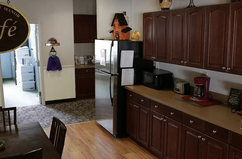 Image of Stone Ledge Manor (2)