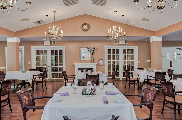 Image of Lockwood of Waterford (6)