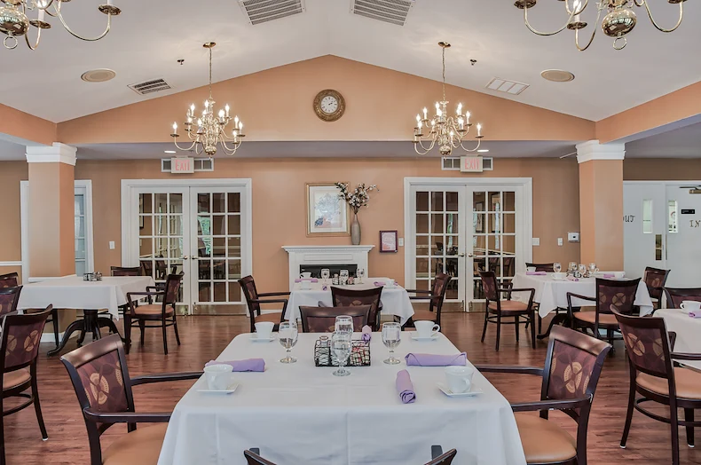 Image of Lockwood of Waterford (6)