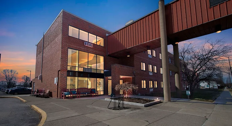 Image of Ken Mar Apartments (1)