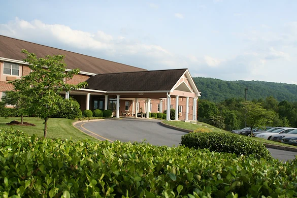 Image of Commonwealth Senior Living at Front Royal (1)