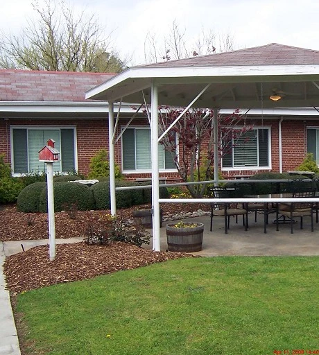 Image of Nhc Healthcare, Lawrenceburg (3)