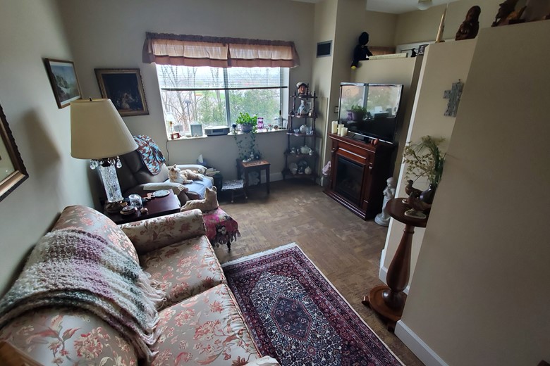 Assisted Living - Living Room