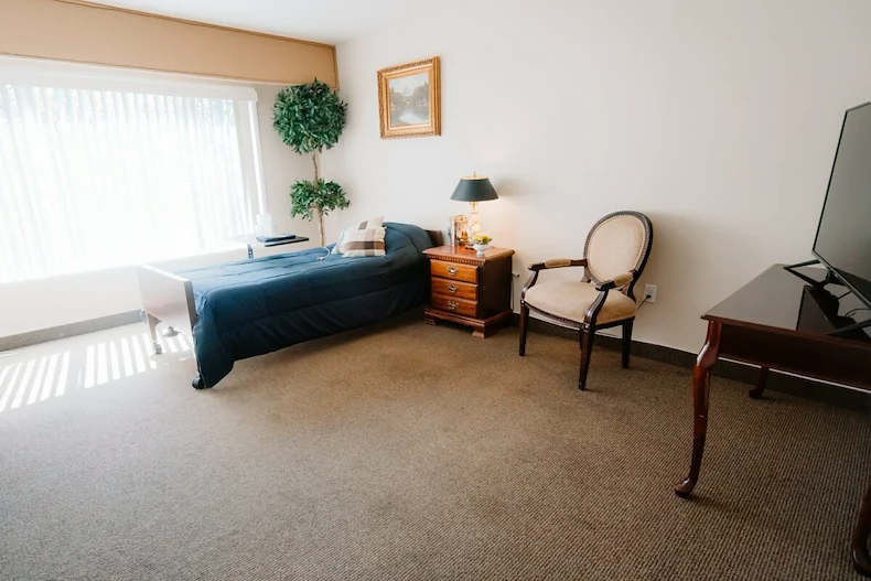 Image of Cloisters of the Valley Memory Care (5)