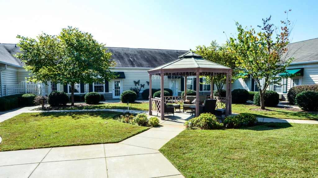 Image of Oaks at Seneca (2)