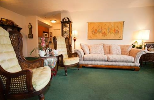 the-gables-at-charlton-place-assisted-living-community-image-5