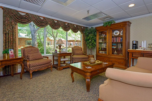 Image of Life Care Center Of Hendersonville (9)