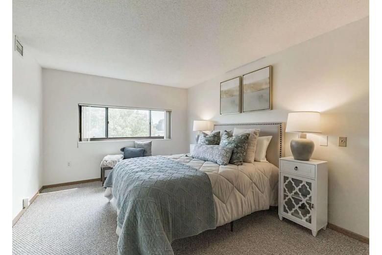 Image of Woodlake Residences (4)