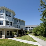 Allegro St. Augustine senior living offering independent living, assisted living, and respite care in Saint Augustine, FL, exterior and walking path