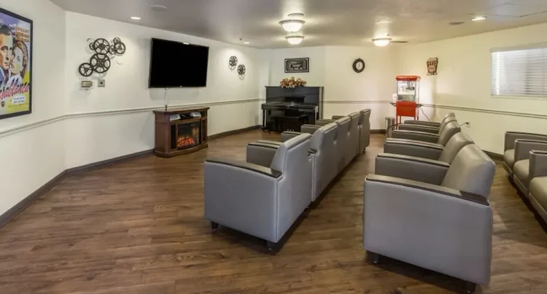 Image of Peaks at Millcreek (4)