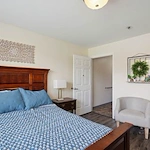 Image of Spring Oak at Lexington (7)