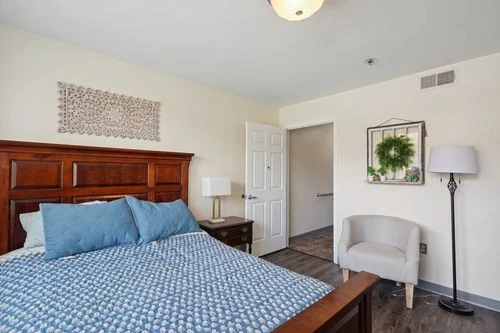 Image of Spring Oak at Lexington (7)