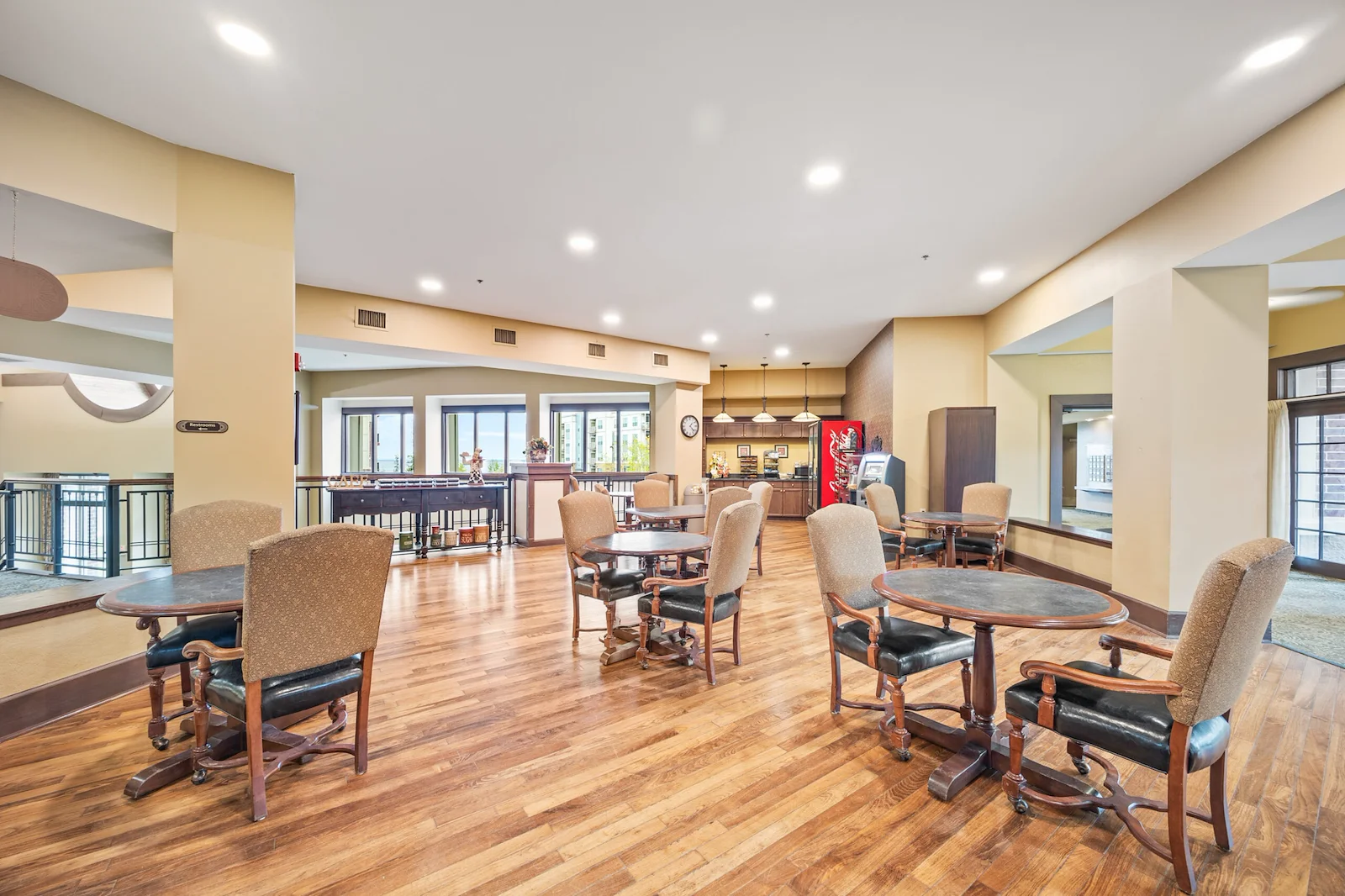 Ecumen Lakeshore Senior Living Seating Area